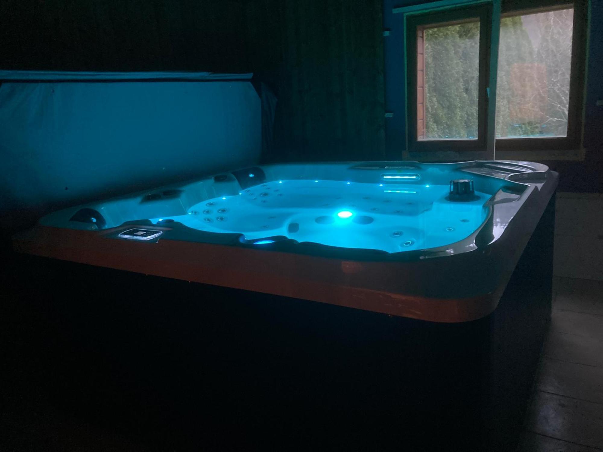 Chalet La Calougeotte, Jardin, Spa Et Sauna Prives Le Ménil Exteriör bild
